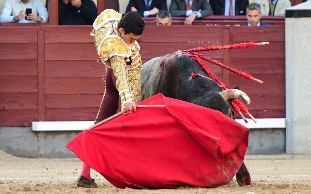 2ª de San Isidro – El Santa Coloma malo causa estragos