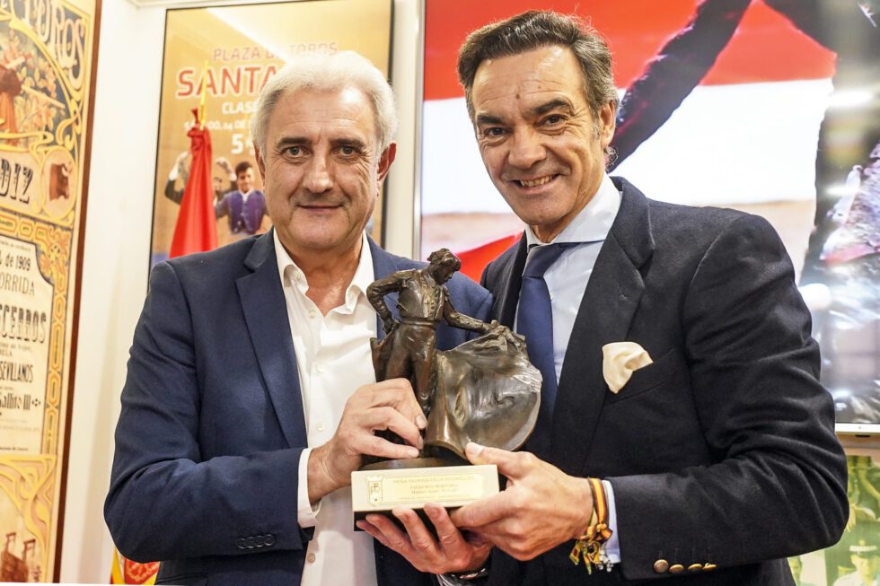 El Cid recogió dos premios por su triunfo en Santander