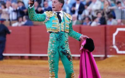 Sevilla: 16ª de abono – Una estocada de premio de Manuel Escribano